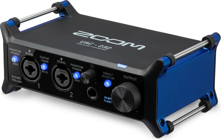 Zoom UAC-232 vista frontalmente e dall’alto